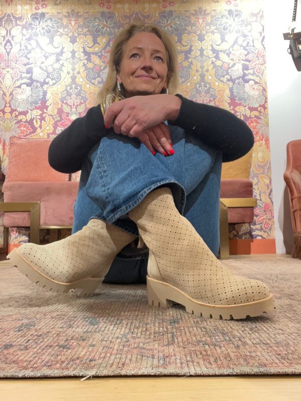 les boots d’été de la marque Casta chez Valérie B . Dieppe 