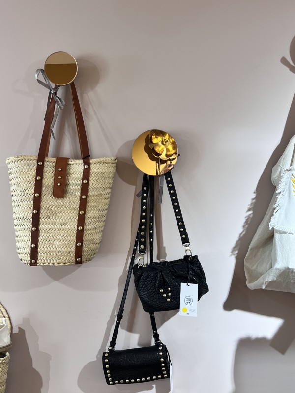 les sacs paniers et petites maroquineries de chez VIRGINIE DARLING à retrouver chez Valérie B. concept store accessoires Dieppe Normandie ete 25
