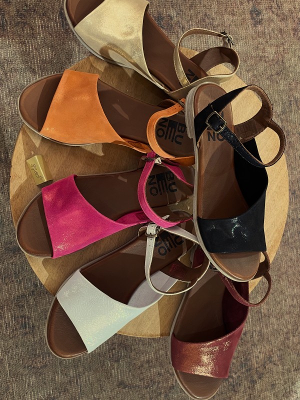 les sandales BUENO ( ex marque LUNE ET L’AUTRE ) chez Valerie B. chaussures Normandie 