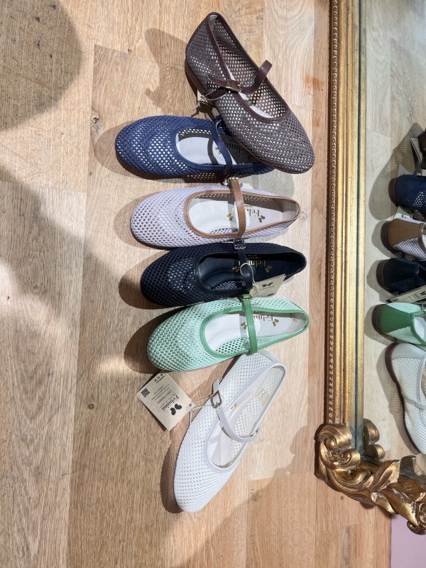 les ballerines plates en résille de chez FELMINI P/E26 chez Valérie B . Dieppe Normandie 